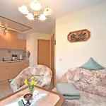 Gorgeous In Sohl With Garden Holiday home