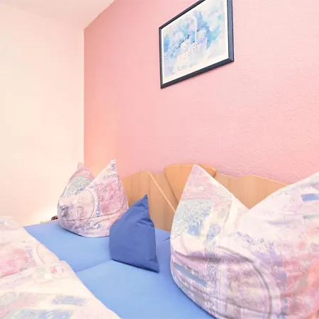 Gorgeous In Sohl With Garden