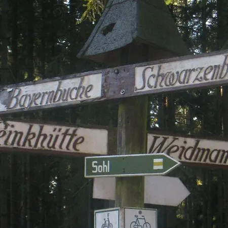 Gorgeous In Sohl With Garden Ferienhaus