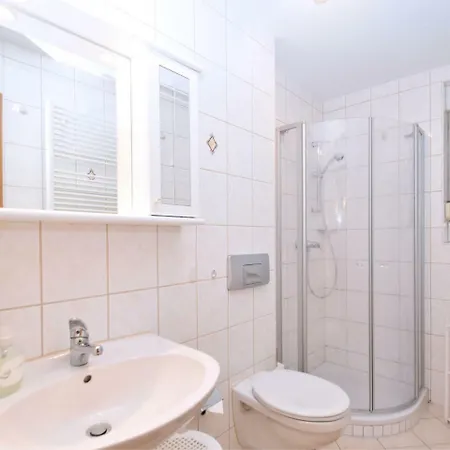 Ferienhaus Gorgeous In Sohl With Garden